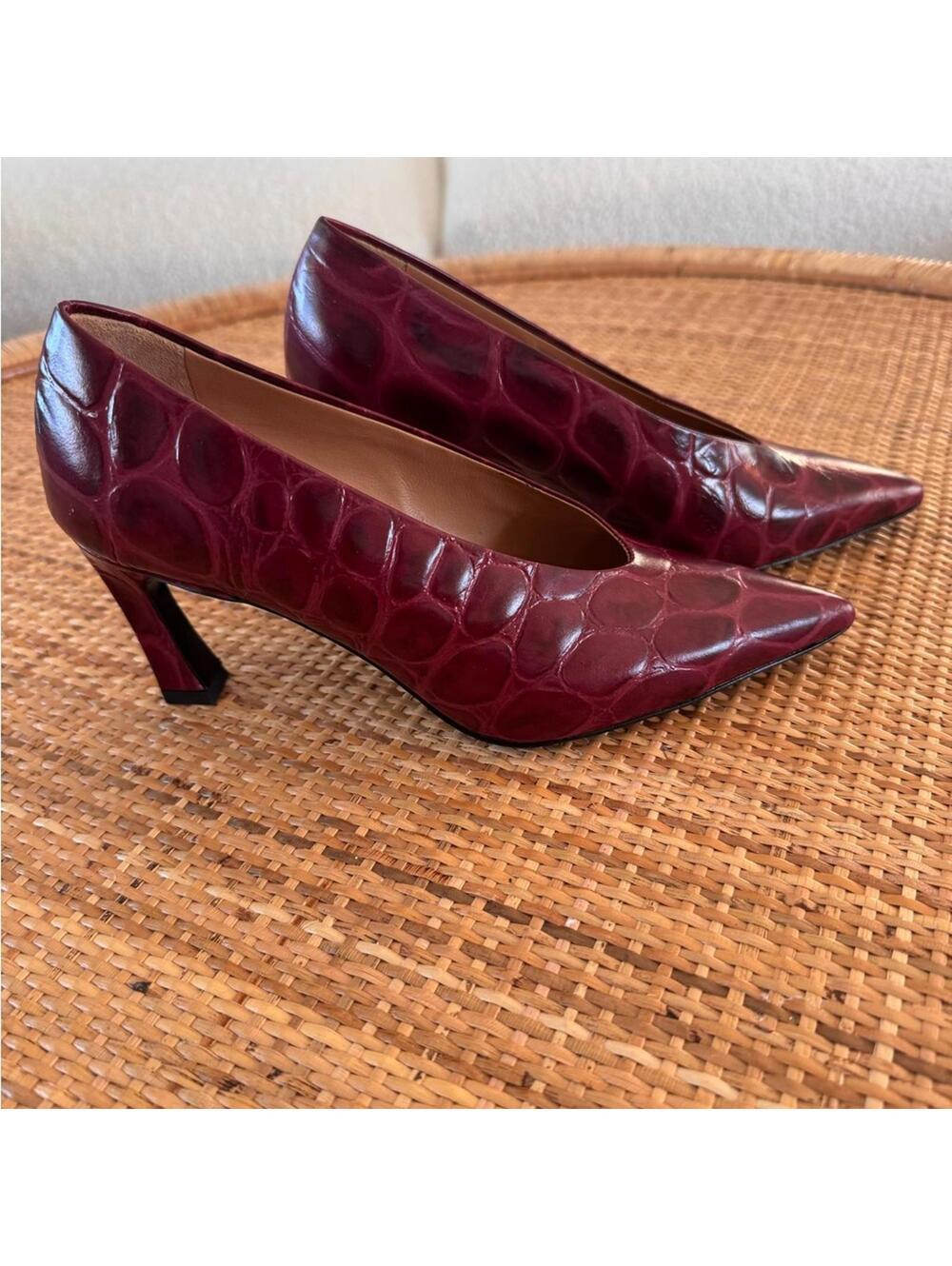 Dolce Vita Pumps - Picture 2 of 3